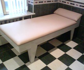 Kushetki dlya otpuska gryazevykh protsedur